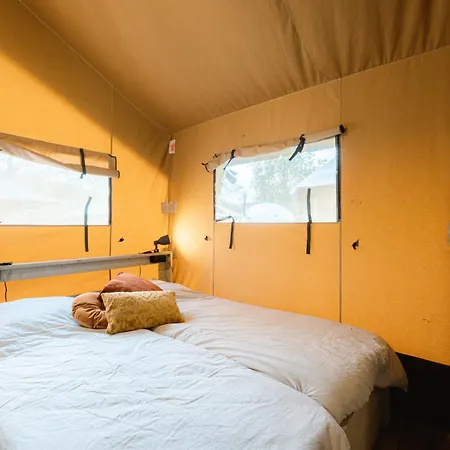Safaritent Wood Xl Met Tuinzicht Luxury tent Nieuwe Wetering