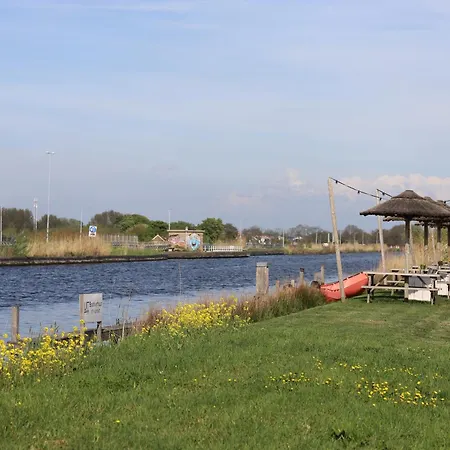 Safaritent Wood Xl Met Tuinzicht Luxury tent *