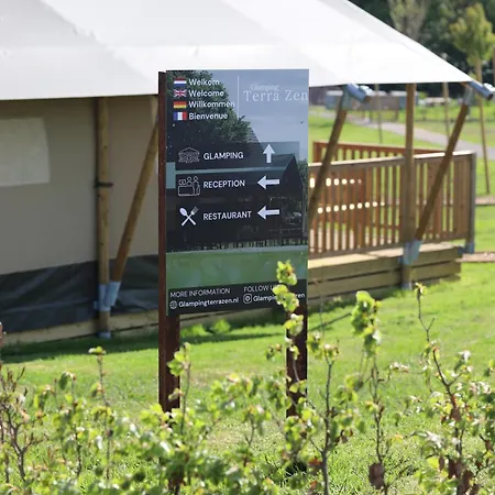 Safaritent Wood Xl Met Tuinzicht Luxury tent Nieuwe Wetering